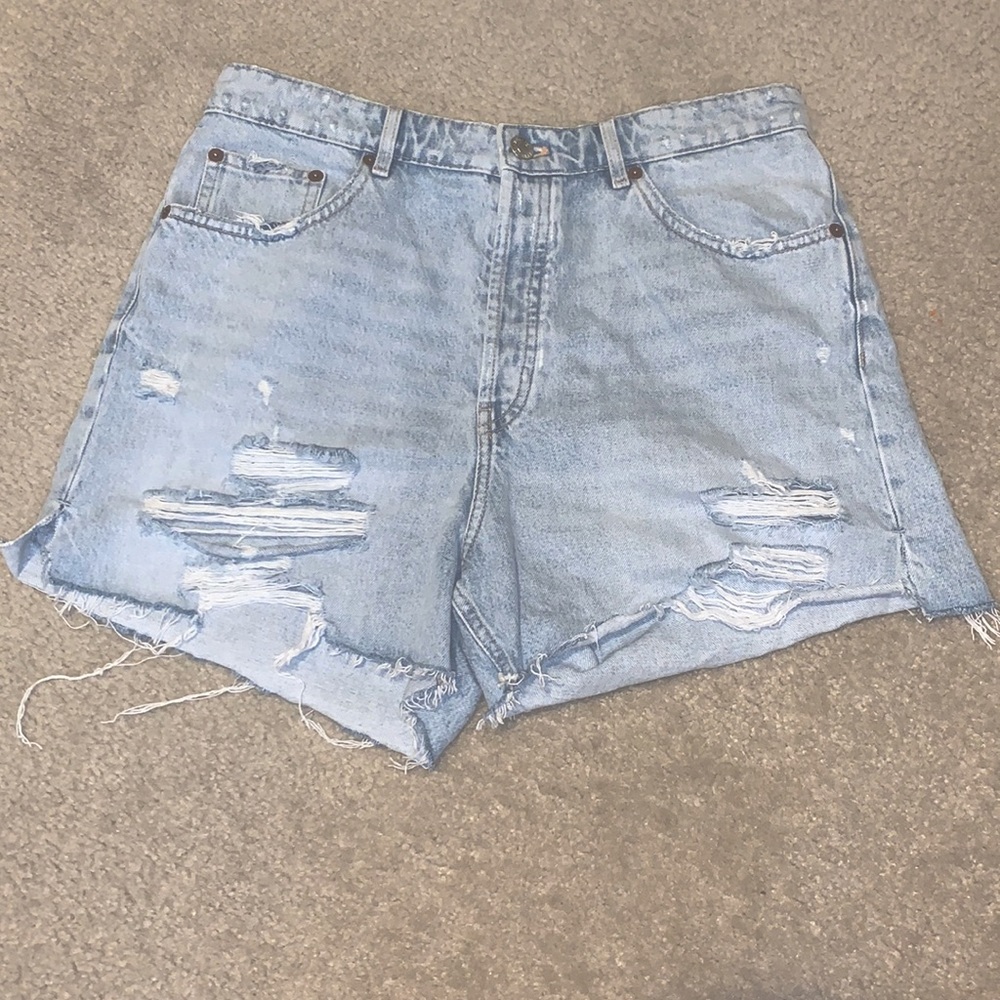 Zara Straight Fit Split Shorts